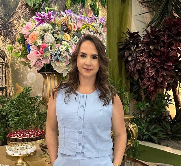 Elen Munique - Fundadora do Projeto